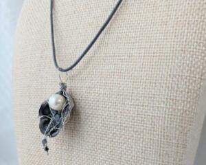 Oyster Shell with Freshwater Pearl Necklace