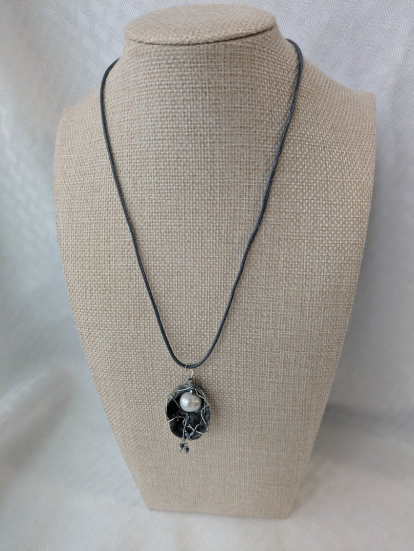 Oyster Shell with Freshwater Pearl Necklace